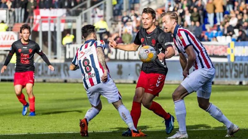 Nhận định soi kèo Vitesse vs Eindhoven lúc 02h00 ngày 03/02/2026